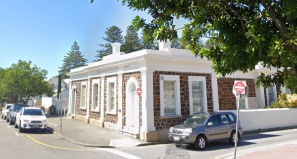 Terry Lewitzka Old Telegraph Station Gallery-s